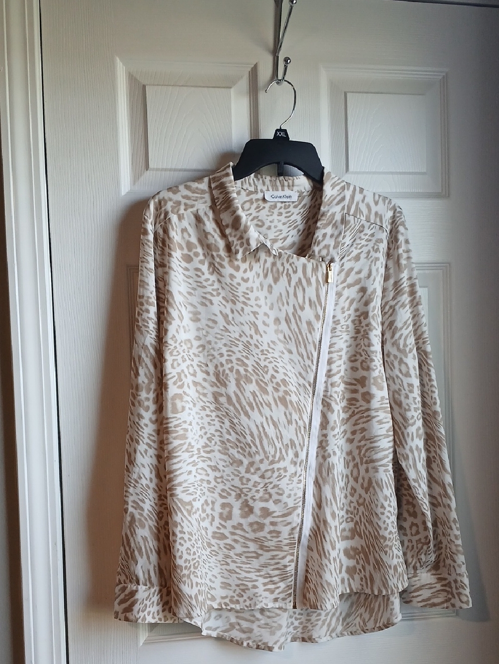 Calvin Klein Animal Print Blpuse. Sz L/XL